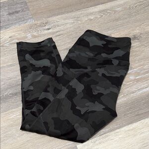 Yogalicious Black and Gray Camouflage Leggings